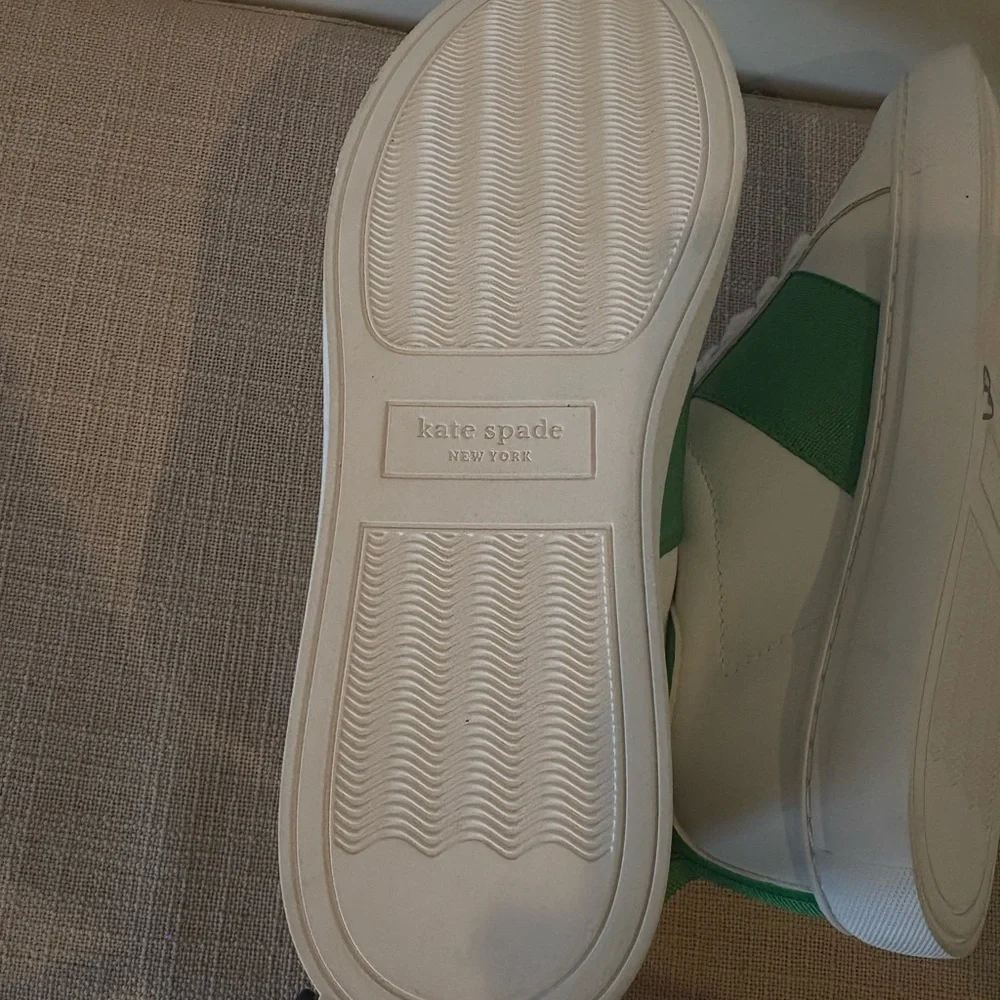 Kate Spade Court Sneakers White & Green Ainsley NWOT size 6B EUR 36.5 - Picture 7 of 9